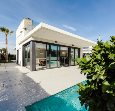CB REALTY GROUP